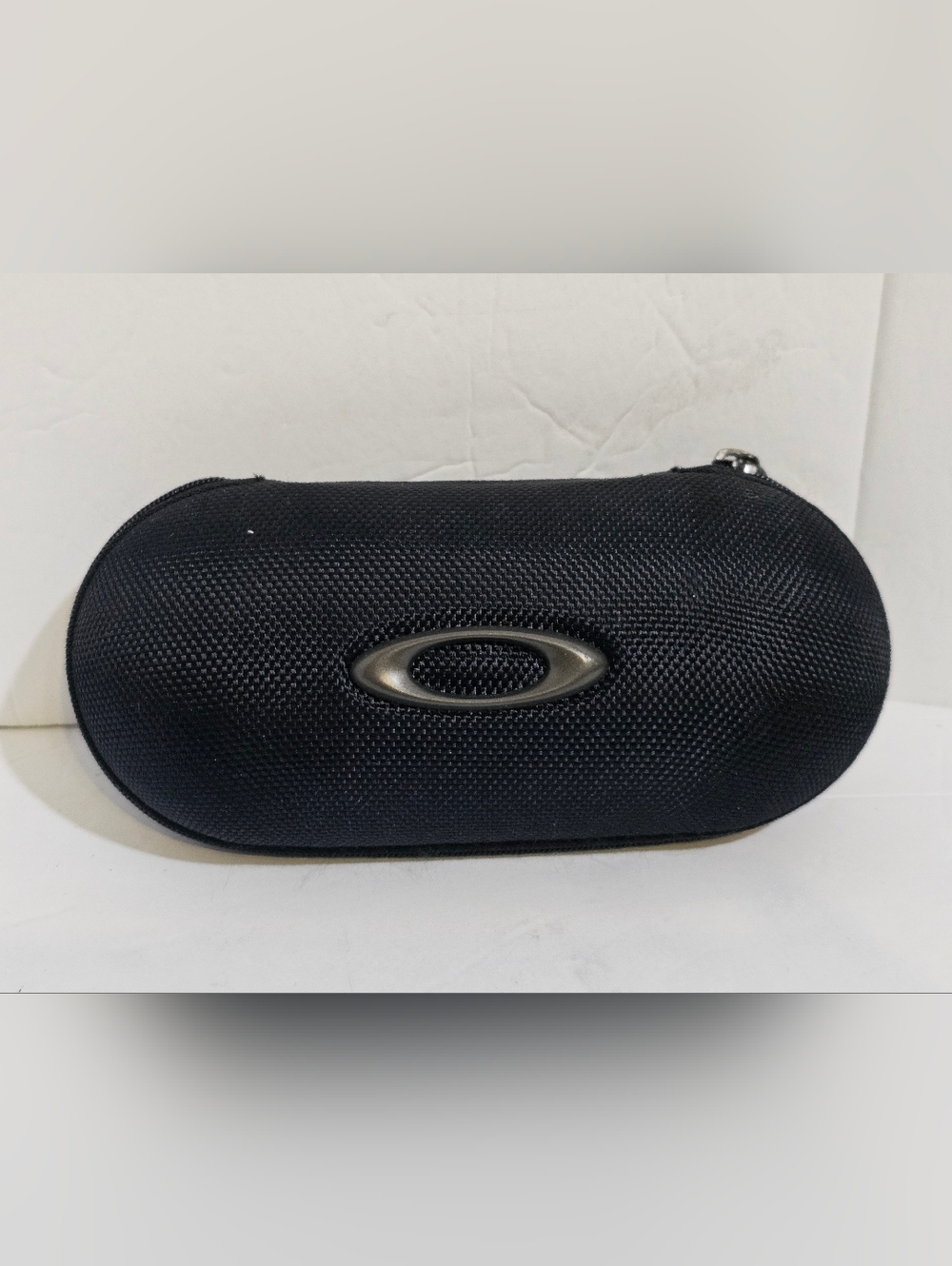 Oakley Sunglasses Zip Semi-Rigid Sunglasses Case Black. Only Case No Glasses